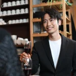 式典・パーティーにふさわしい男性の服装は？TPOに合わせた選び方とマナー