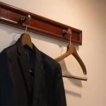 お手入れはどうする？スーツを長くきれいに着るための基本を解説